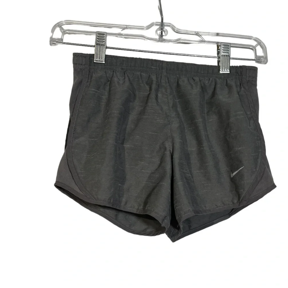 Nike Dri Fit Girls Shorts Dark Gray Size Medium